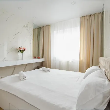 Elegant & Spacious - Central Apartment Oradea Extérieur photo