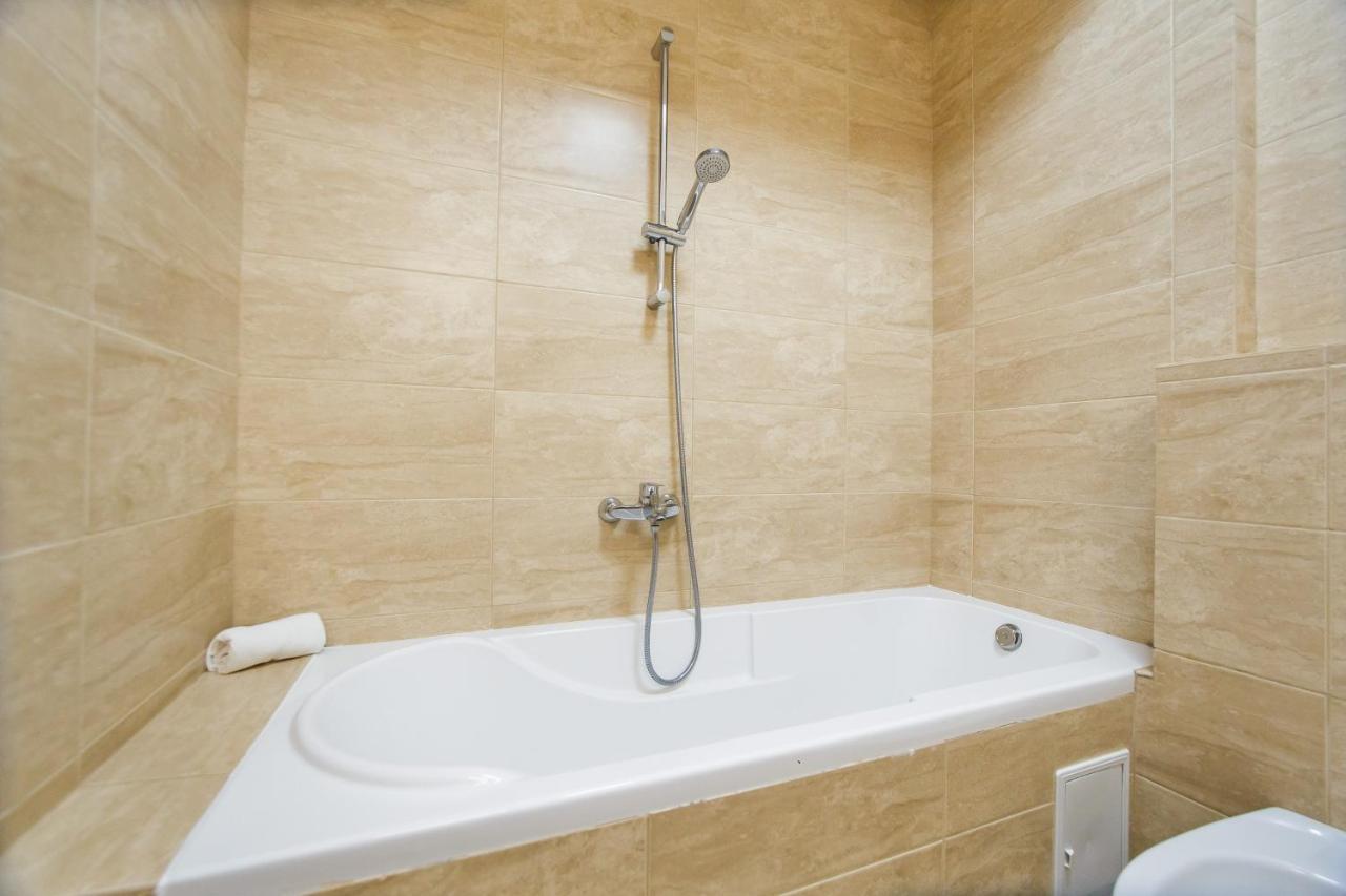 Elegant & Spacious - Appartement Oradea