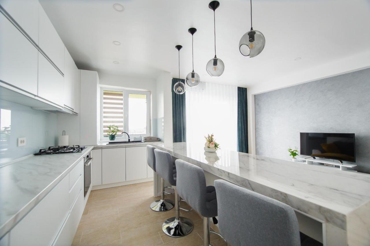 Elegant & Spacious - * Oradea